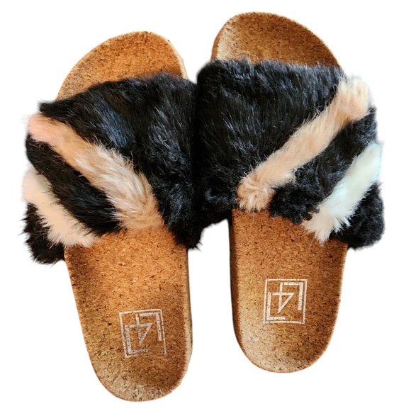 L4L Ace Black Blush Pink & White Faux Fur Slide Sandal 7 - Picture 2 of 14